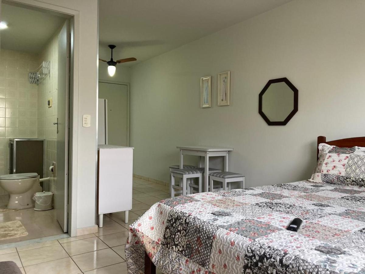 Joneson Aluga Quitinete Próximo A Do Até 4 Pessoas Apartamento